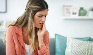 Woman with a toothache